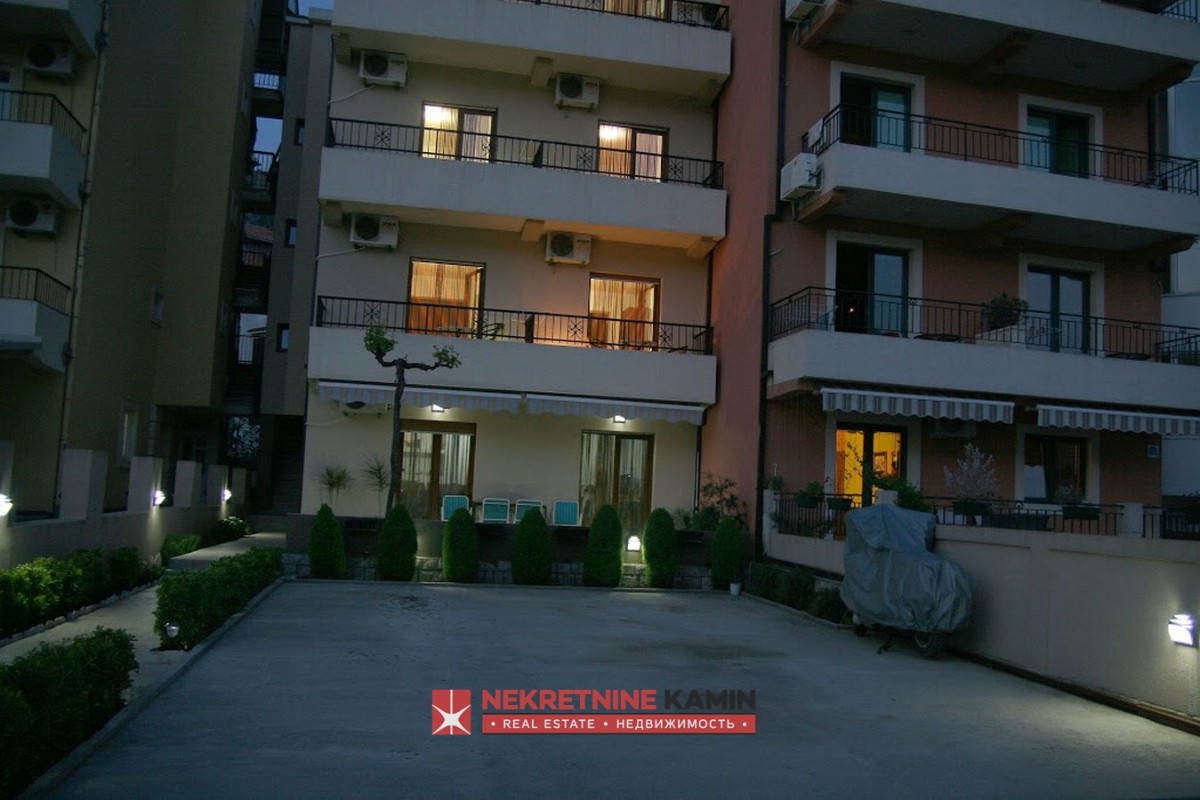 Na prodaju kuća (mini hotel) u Veljim Vinogradima,Budva 